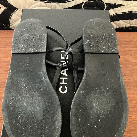 Authentic CHANEL thong sandals black with classic chain detail sz 36 - Picture 8 of 9